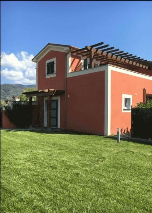 Il Casale Rosso Monolocale Cinque Terre-Toscana Caniparola di Fosdinovo Екстер'єр фото